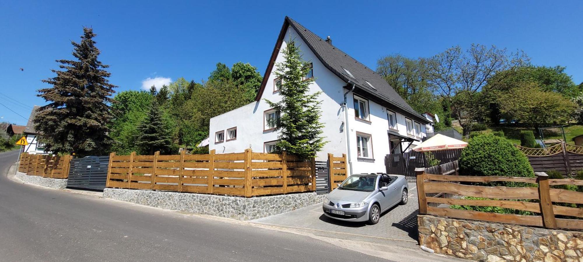 Apartamenty Pod Uwalonym Debem Jezow Sudecki Exterior photo